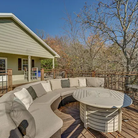 Villa Secluded Tuskahoma Retreat With Deck And Views!
